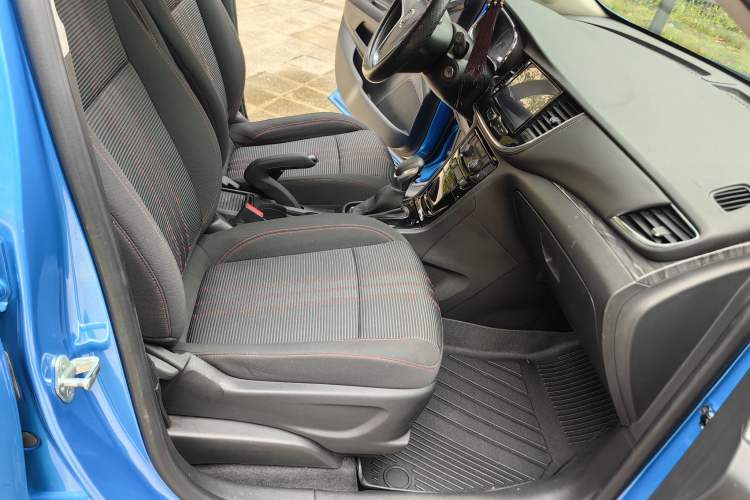 Used Buick Encore 2017 18T Automatic Two-Wheel Drive Urban Leading Model
