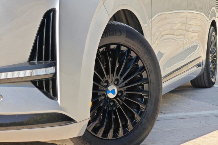 Used Denza D9 2022 DM-i 970 Four-Wheel Drive Prestige Model