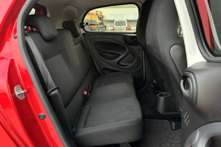 Used  forfour 2016 1.0L 52 kW Dynamic Edition
