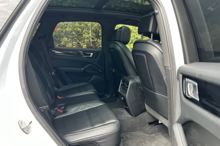 Used Porsche Cayenne E-Hybrid 2023 Cayenne E-Hybrid 2.0T Platinum Edition