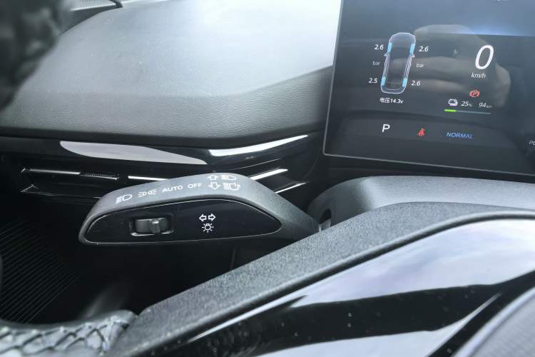 Used MG 4 EV 2022 425 km Luxury Edition
