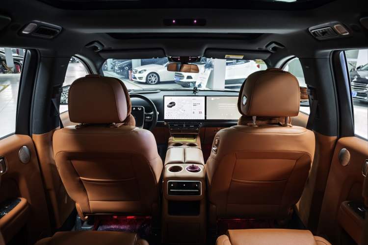 Used Li Auto L8 2023 Air model
