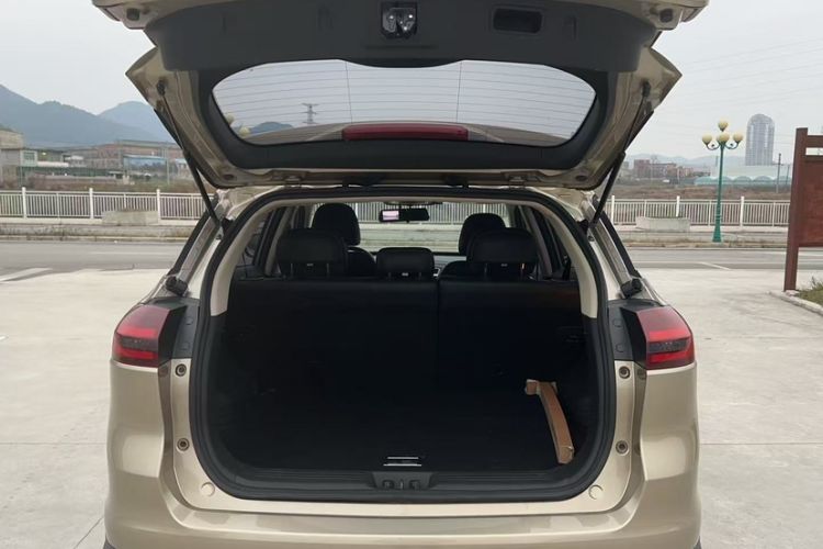 Used Geely Auto Emgrand X7 Sport 2018 1.8TD Automatic Two-Wheel Drive Zhiya Model
