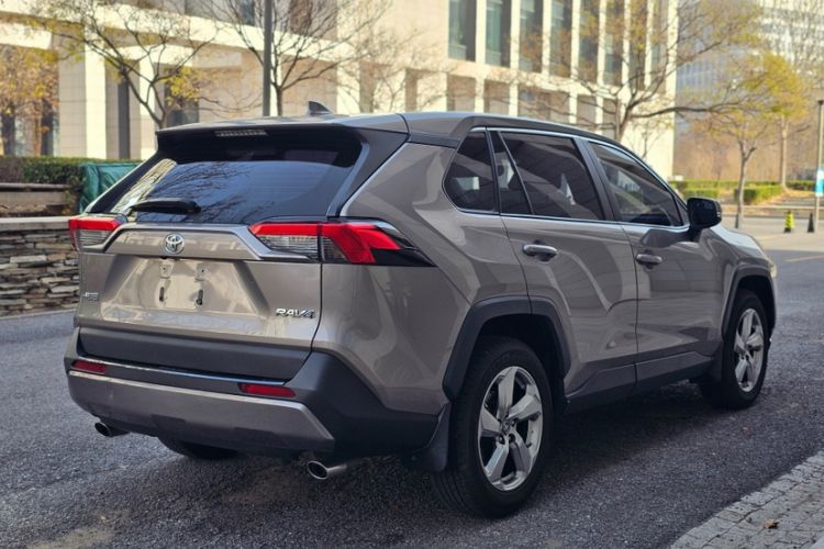 Used Toyota RAV4 2021 2.0L CVT Two-Wheel Drive Fashion Edition
