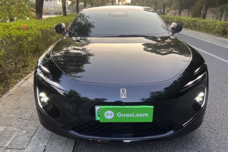 Used  12 2025 Ultra Extended-Range Edition
