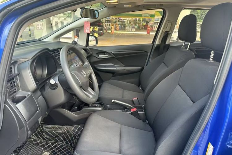 Used Honda Fit 2018 1.5L CVT Comfort Sunroof Version