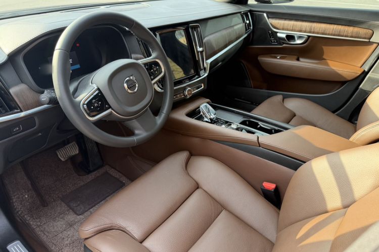 Used Volvo S90 2024 B5 Zhiyuan Luxury Edition