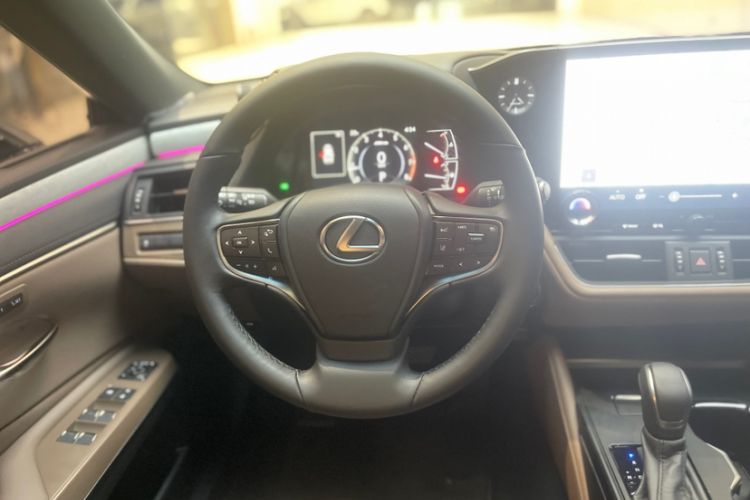 Used Lexus ES 2025 200 Premium Edition
