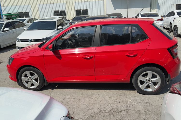 Used Skoda Fabia 2017 1.4L Automatic Car Enjoy Edition
