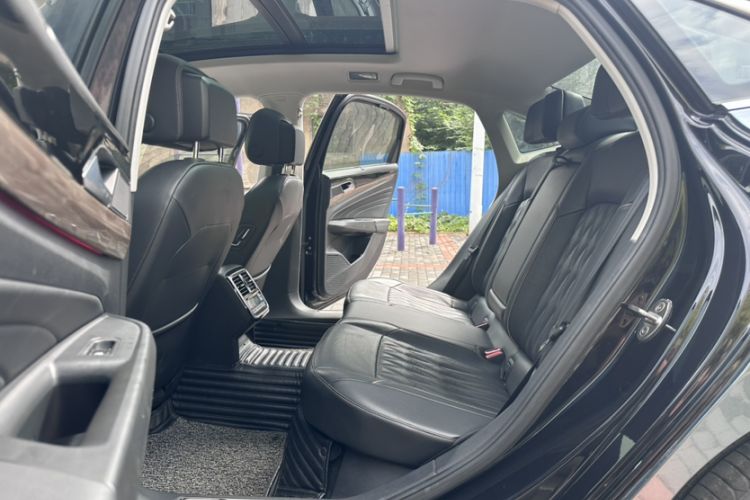 Used Volkswagen Passat 2020 330TSI Luxury Edition China VI
