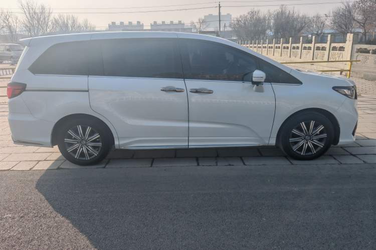 Used Honda Odyssey 2024 2.0L eHEV Sharp·Leading Edition