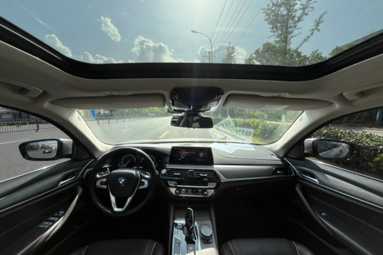 Used BMW 5 Series 2018 Facelifted 530Li Luxury Edition Premium Package
