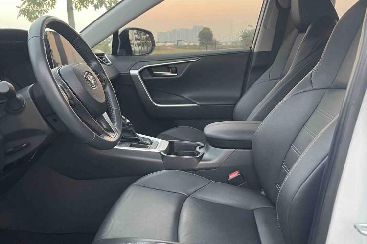 Used Toyota Wildlander 2022 2.0L CVT Two-Wheel Drive Luxury PLUS Edition