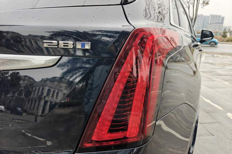 Used Cadillac XT5 2022 2.0T Two-Wheel Drive Luxury Version
