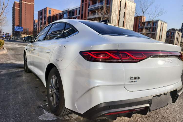 Used BYD Qin L 2025 DM-i Smart Drive 80KM Leading Model