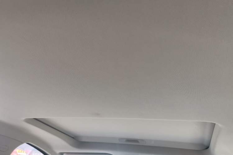 Used Baojun 730 2017 1.5T DCT Flagship Model 7 Seats China V Emission Standard
