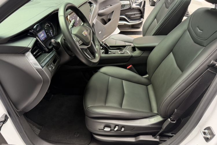 Used Cadillac XT5 2022 2.0T Two-Wheel Drive Luxury Version
