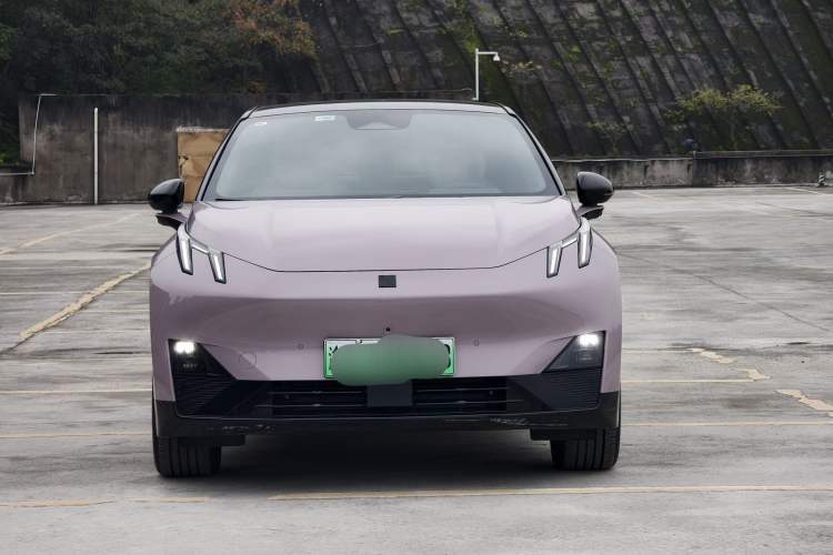 Used Lynk & Co Z20 2025 530 km Range Rear-Wheel Drive Max
