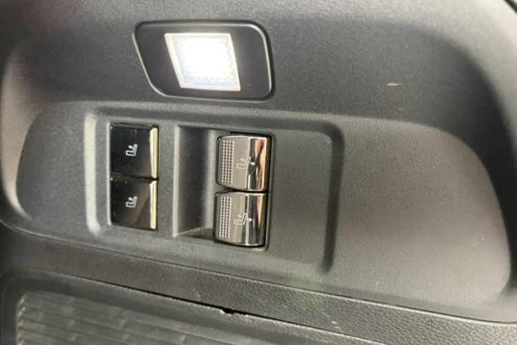 Used GAC Trumpchi GS8 2022 Double-Energy Series 2.0TM Two-Wheel Drive Prestige Edition (6 Seats)
