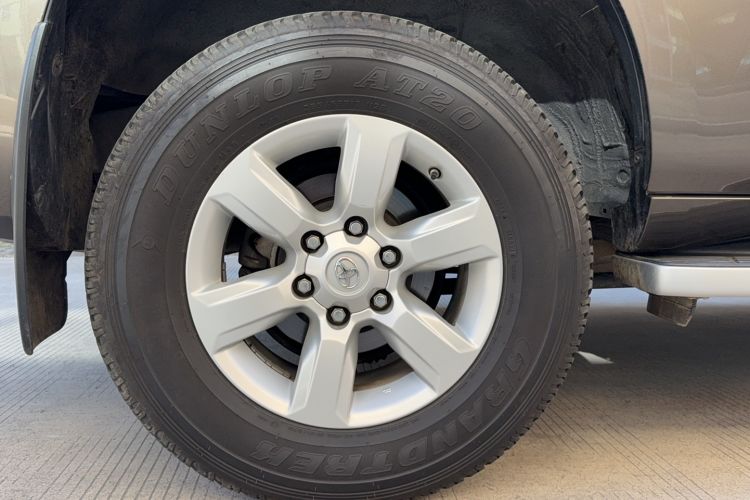 Used Toyota Prado 2014 4.0L Automatic TX-L NAVI
