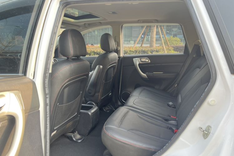 Used Haval H6 2016 Upgraded Model 1.5T Manual Two-Wheel Drive Elite Version
