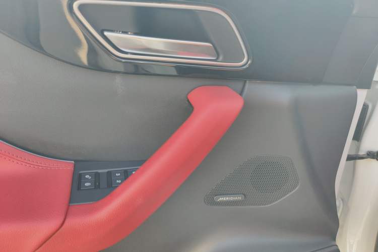 Used Jaguar F-PACE 2018 2.0T All-Wheel Drive R-Sport Sport Edition
