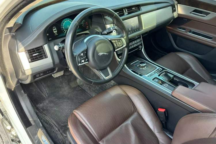 Used Jaguar XFL 2018 XFL 2.0T 250 PS Premium Edition