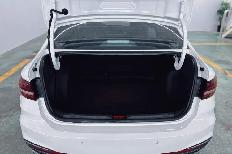 Used Volkswagen Lavida 2023 200TSI DSG Starry Full-Comfort Edition
