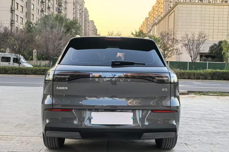 Used  E5 2024 530km Starship Edition
