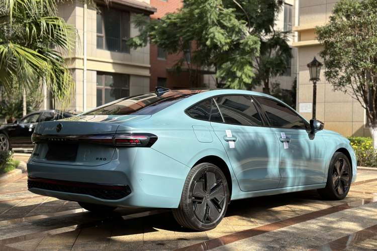 Used Volkswagen Passat 2025 Pro 380TSI Starry Dragon Luxury Edition
