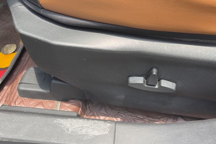 Used Soueast DX7 2015 1.5T Manual Luxury Model
