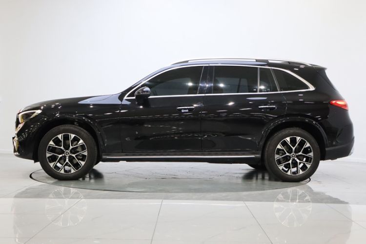 Used Mercedes-Benz GLC 2024 Facelifted GLC 260 L 4MATIC Luxury Version 5 Seats
