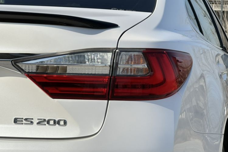 Used Lexus ES 2017 200 30th Anniversary Edition
