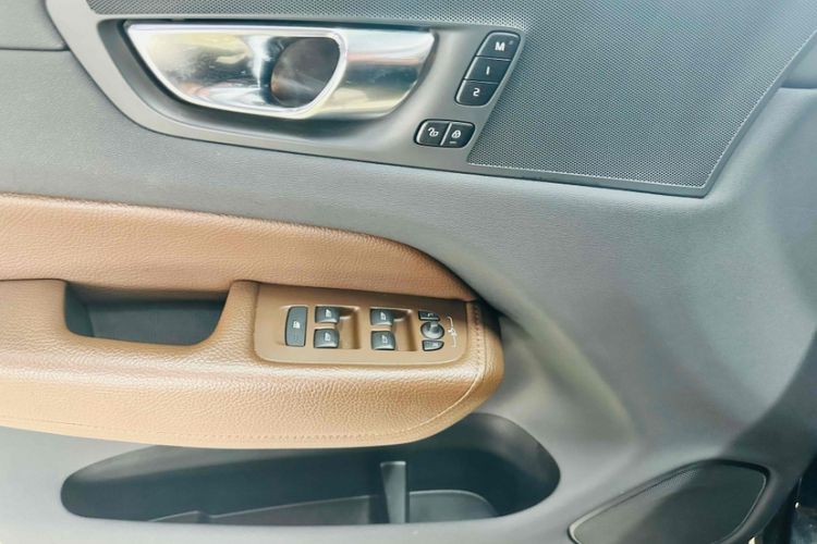 Used Volvo XC60 2021 T5 4x4 Smart Luxury Edition