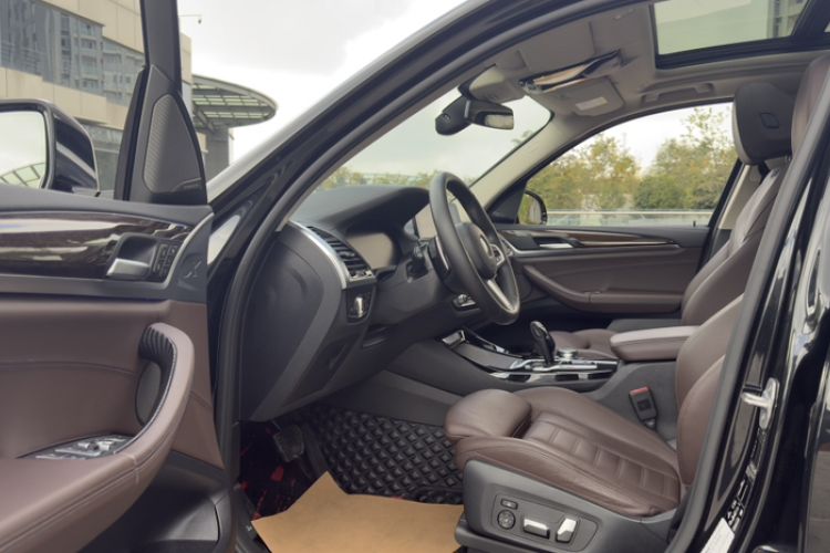 Used BMW X3 2020 xDrive30i Luxury Model with M Sport Package
