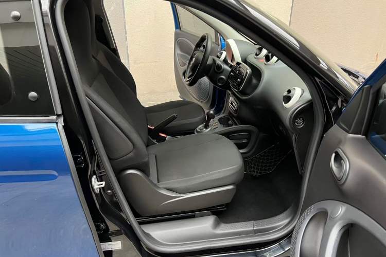 Used  forfour 2018 1.0L 52 kW Dynamic Edition