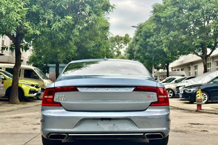 Used Volvo S90 2018 T4 Zhiyuan Edition
