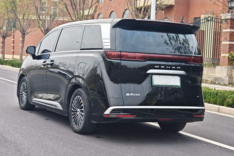 Used Denza D9 2024 EV 620 Premium Model
