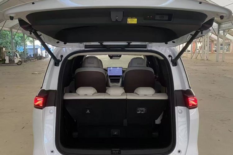 Used BYD Xia 2025 DM-i 1.5T 180km Beyond Edition
