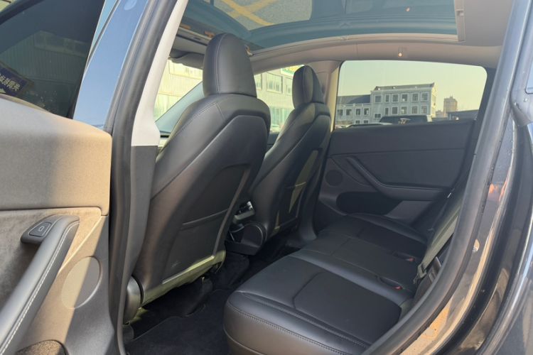 Used Tesla Model Y 2024 Rear-Wheel-Drive Version