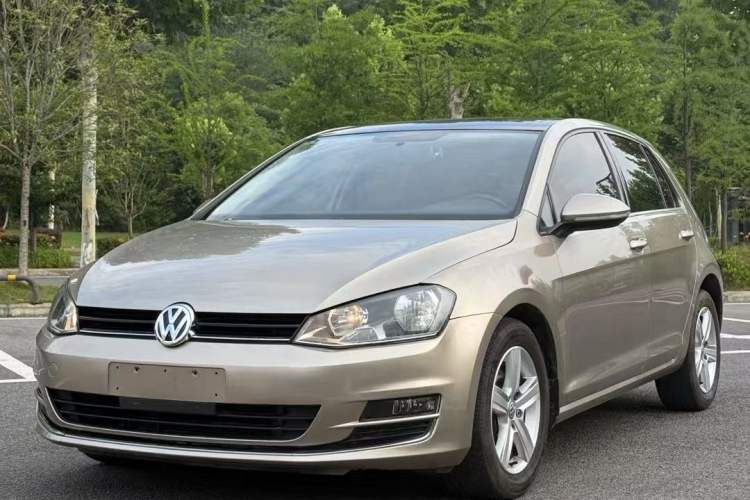 Used Volkswagen Golf 2016 230TSI Automatic Comfort Version
