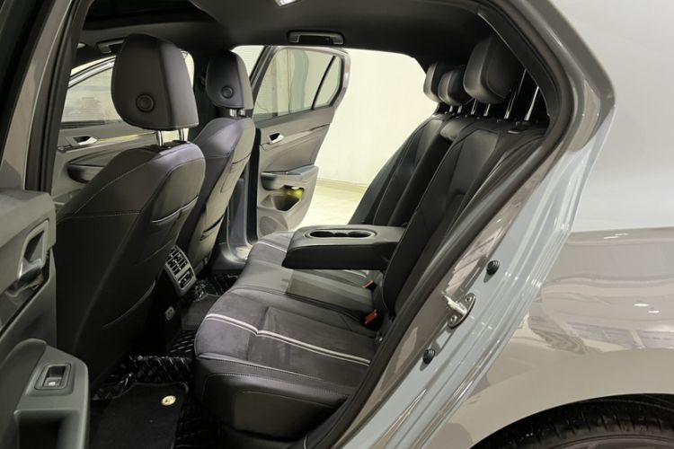 Used Volkswagen Golf 2023 280TSI DSG R-Line Lite
