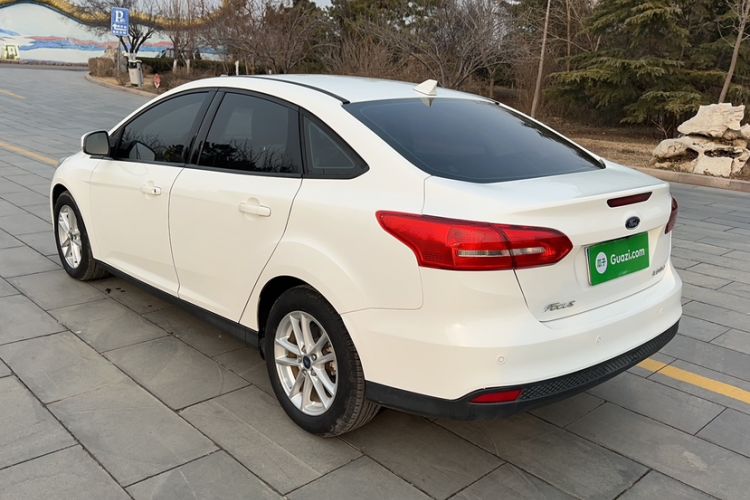 Used Ford Focus 2018 Sedan Classic 1.6L Automatic Trendy SmartDrive Edition