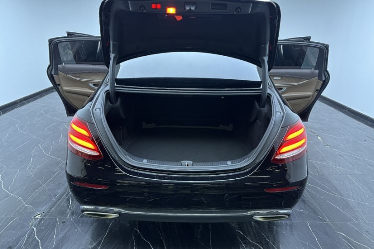 Used Mercedes-Benz E-Class 2018 Facelift E 200 L
