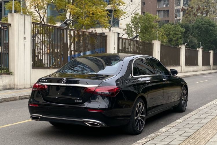 Used Mercedes-Benz E-Class New Energy 2022 Restyled E 350 e L Plug-in Hybrid Sedan
