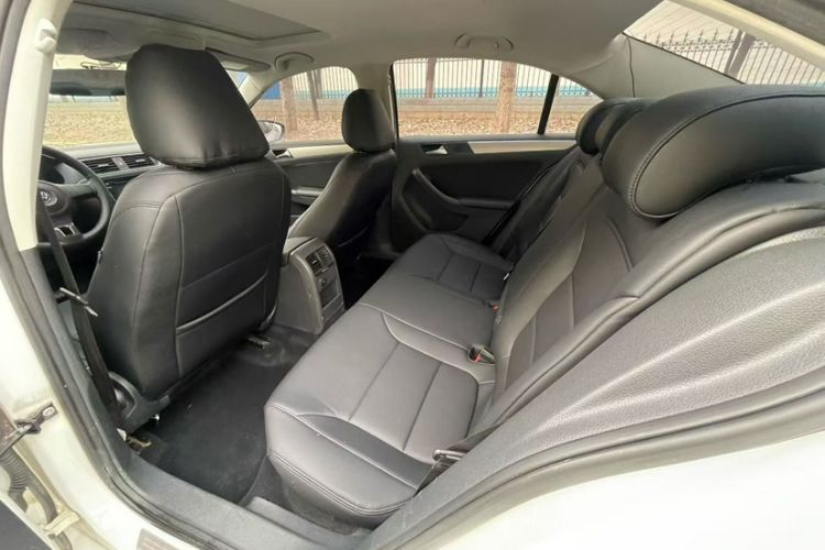 Used Volkswagen Sagitar 2014 Revised Version 1.6L Automatic Comfort Edition
