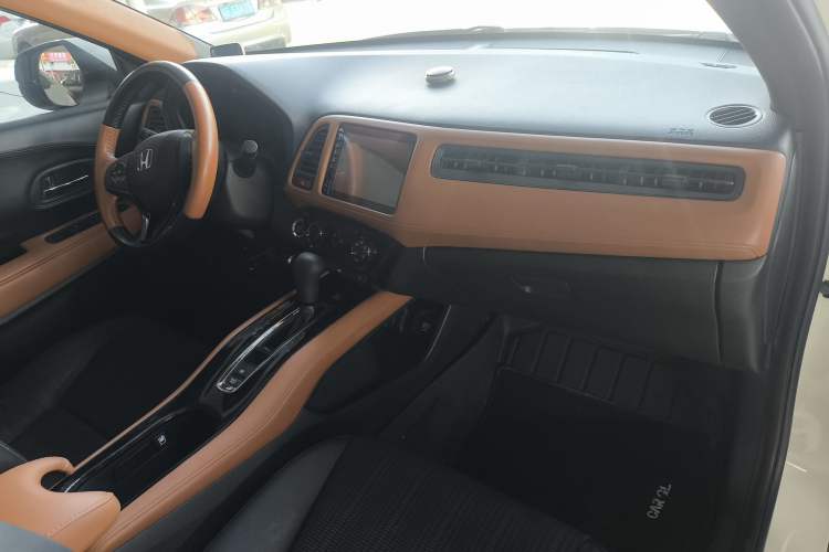 Used Honda Vezel 2016 1.8L CVT Front-Wheel Drive Pioneer Edition
