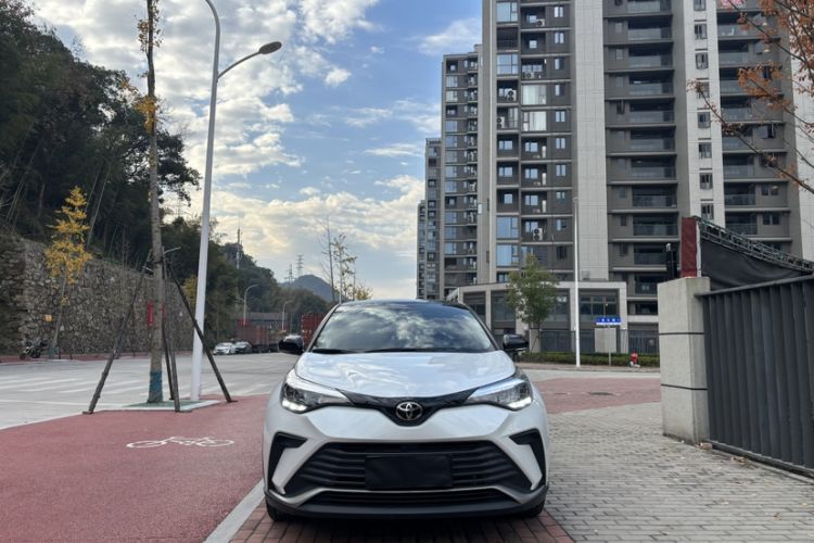 Used Toyota IZOA 2021 2.0L Enjoy Edition
