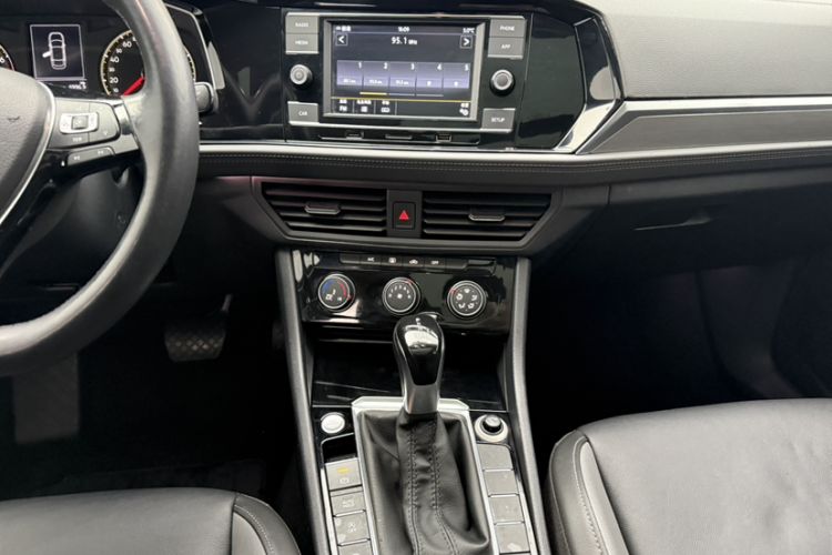 Used Volkswagen Sagitar 2020 200TSI DSG Comfort Version China VI Standard
