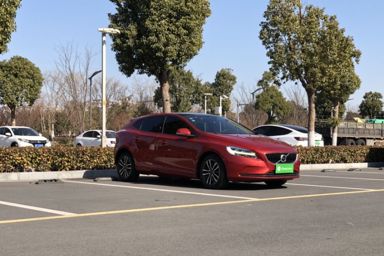 Used Volvo V40 2019 T3 Zhiyi Edition
